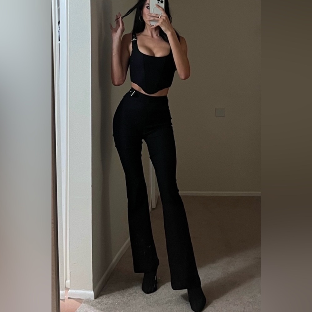 Two piece buckle set